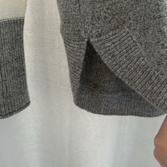 Color block sweater - Picture 2 of 4